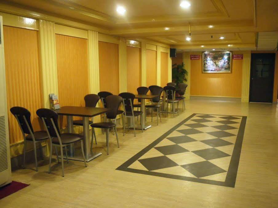 Jing Dian Business Hotel Taoyuan Eksteriør billede